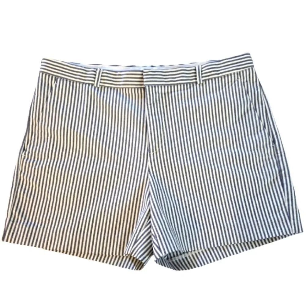 EC BANANA REPUBLIC BLUE AND WHITE STRIPPED SHORTS W/ POCKETS SZ.10
